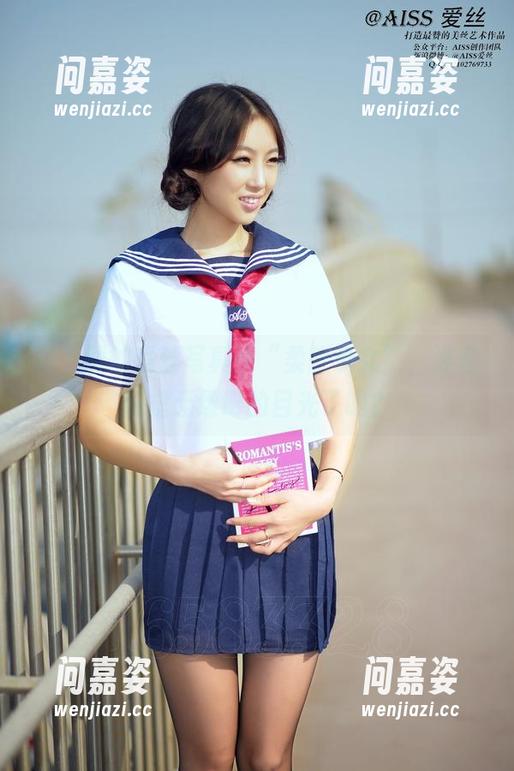 要下载的爱丝写真集“柔软少女”，准备好虚无缥缈的目光了吗？