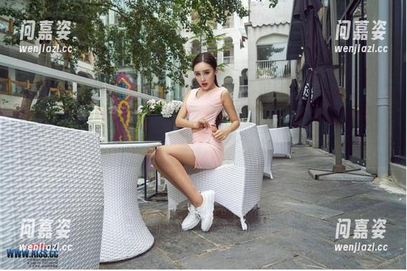 爱丝，来啦！束缚少女在高清图库中温柔“捆绑”我的视线，哈哈。