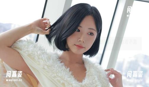 Habin夏彬(하빈)的B&W独白：精选写真集，时而认真，时而不羁