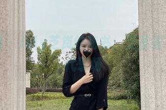 微密圈 – July芝岚的秘书：无圣光下的现代职场
