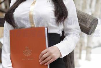 MFStar模范学院 – 白子嫣nicky的长腿怎么能只存在网盘里，这写真的诱惑有点强