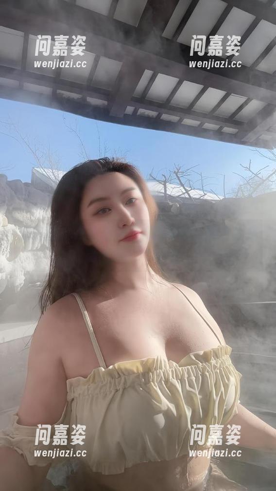 微密圈 - 在线看MIYA的制服，图片倒是挺能挑逗内心的！