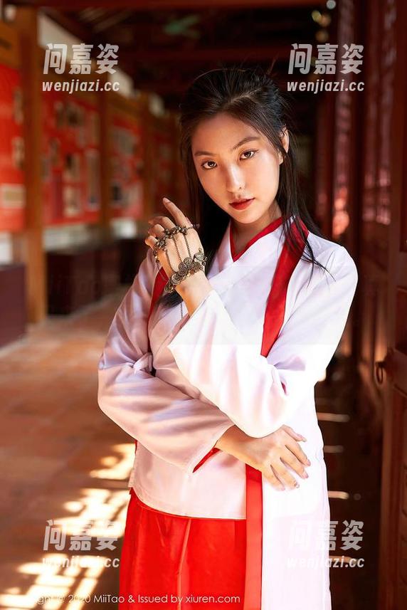 MiiTao蜜桃社 - 哦？伊素妍的睡衣写真又来了，更新的内容让我不得不驻足。