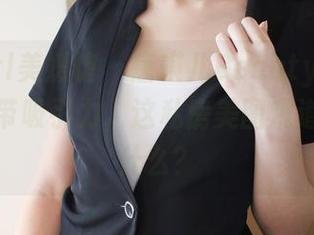 MyGirl美媛馆 – 唐琪儿Beauty的红裙似乎自带吸引力，这私房美图难道藏了些什么？