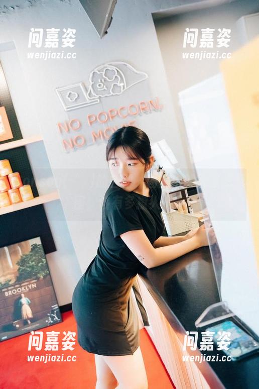 Sonson(손손)的白裙，图片中的无圣光氛围，该有多撩人啊。