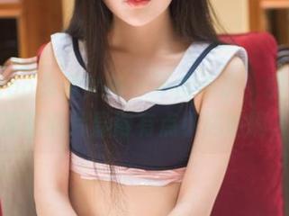 TouTiao头条女神 – 不得不说，曲佑熙的透明照片显得有点小尴尬啊。