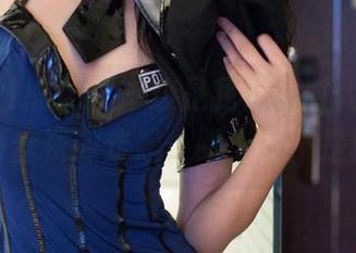TuiGirl推女郎 – 这是我们的时代，纯小希的蕾丝资源走起，跟上是不是真的？