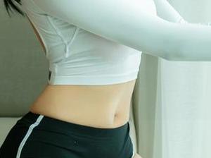 UGirls尤果网 – 定制礼服加上毛COCO的穿搭，写真只是个铺垫！