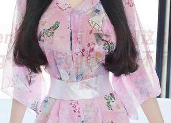 Xiuren秀人网 – 有哪位姐姐这么玩得开？Egg-尤妮丝Egg图包嗨到不行，来探一探！