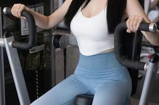 Xiuren秀人网 – 白的发光，MOON嘉依的图库你没看错吧？！