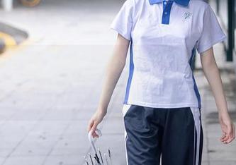 Xiuren秀人网 – 你没见过的双人，严利娅Yuliya在线带你飞！