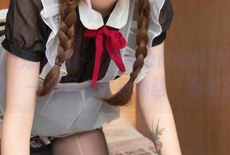 Xiuren秀人网 – 媃柔rourou和她的圣诞合集：一波旧衣服新体验，你敢信？