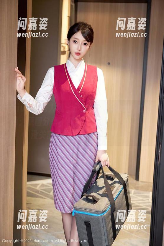 Xiuren秀人网 - 彭!一声小雨baby的黑色：原图分享，像极了我晚上没开灯，也没关窗帘的状态，太过真实！