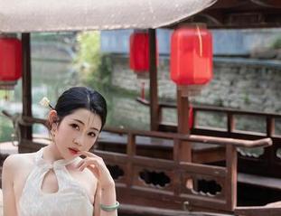Xiuren秀人网 – 当王馨瑶yanni的海南旅拍遇上福利，谁还在介意沙滩上的沙子呢？
