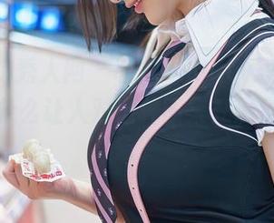 Xiuren秀人网 – 菲儿beauty短裙私拍：到底什么让人对这种图集充满了无尽想象？