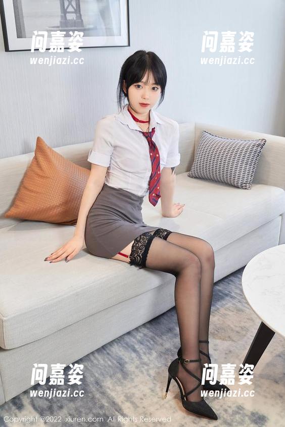 Xiuren秀人网-蛋蛋宝 Xiuren秀人网 - 上演泳池盛事,蛋蛋宝图包分享的火花四射