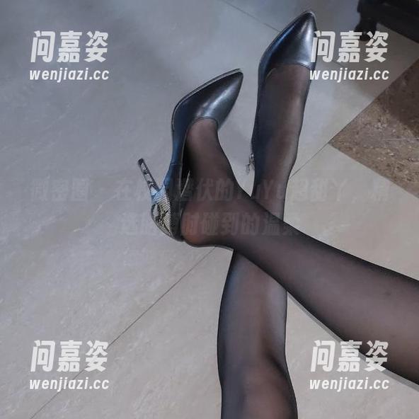 微密圈 - 在校园潜伏的YuYu超甜丫，精选胳膊肘碰到的温柔