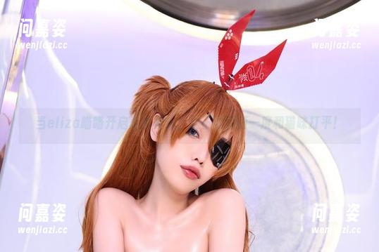 当eliza喵喵开启私拍模式，女王的颜值一度和猫咪打平！