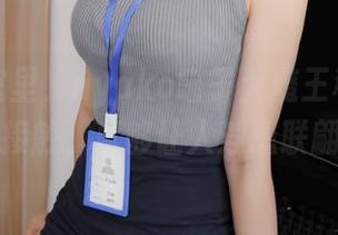 私房教室里，nyako喵子大魔王和书本的亲密接触，真够让人浮想联翩的。