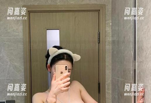 微密圈 - 在线调查：不爱笑的赛琳的渔网黑丝图集，是不是稍稍上头？