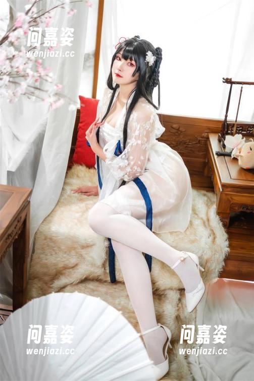 你夏夏的最新cos大战，喜多川海梦的小恶魔竟已开始入侵我的心头大梦。