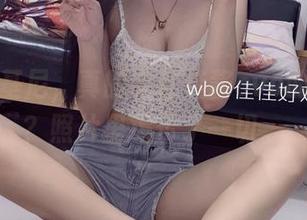 小熊比基尼，真的有佳佳酱ovo的气场吗？照片里揭示了一切。