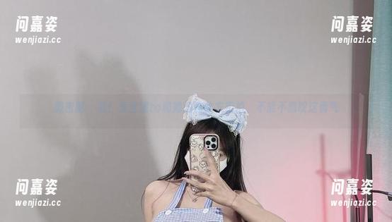 兔宝妮to 微密圈 - 看!兔宝妮to和她的连体衣街拍,不能不感叹这勇气