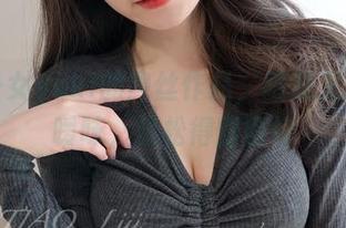 发条少女yoki的肉丝作品，随意又透着点暧昧，轻松得刚刚好