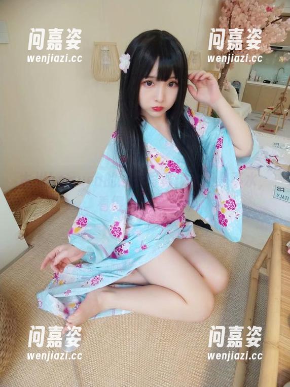 古川kagura的泳衣写真：水还是不水，看得人心里发毛