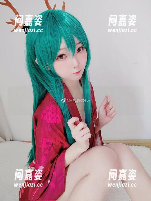 我觉得名濑弥七真的是个花嫁大师，全套图包，光影中的小迷惘就在那儿。