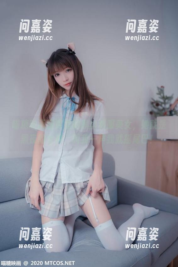 喵糖映画图库里的黑丝制服美女，她就是黑夜的女神，叫我一声我就摇尾巴！