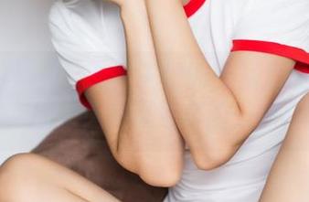 头条女神 – UPS！王竹的比基尼私房原图，撞见这种风景真的是惊喜