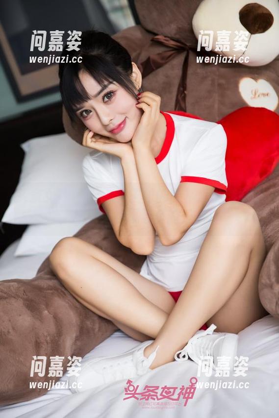 头条女神-王竹 头条女神 - UPS!王竹的比基尼私房原图,撞见这种风景真的是惊喜