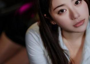 微密圈 – 原图大赏：奶宝妹纸的秘书穿搭，涂鸦的心思？