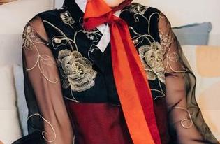 孙乐乐(손예은)在运动中疯狂摆pose，图集下载让你也来试试吧！