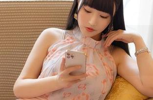 尤蜜荟 – “lingyu69”最新睡衣美图更新，随便一张都挑不出毛病，真心佩服。