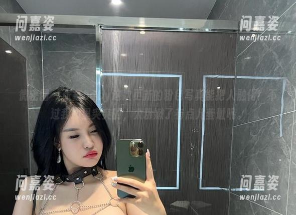 微密圈 - 张鑫baby这次更新的粉色写真能把人融化！不过我心里突突的，太粉嫩了有点儿羞耻呢。