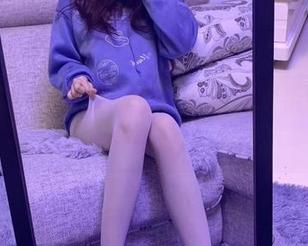 微密圈 – 漫步校园，提袜少女水手服下的青春分享