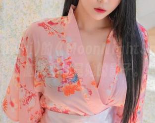 普美(bomi)的《MoonNightSnap》，脑海里都是她的影子。