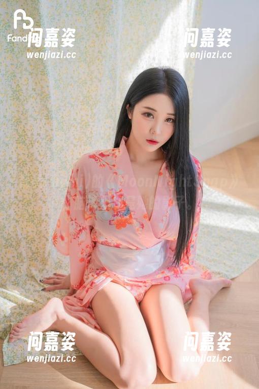 普美(bomi)的《MoonNightSnap》，脑海里都是她的影子。