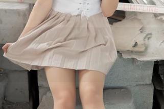 梦丝女神 – 又是一幅美图，凌凌水手服肉丝，这波欲望小潮水。