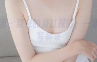 森萝财团 – 甜米的浴缸探险：一泳究竟的写真集