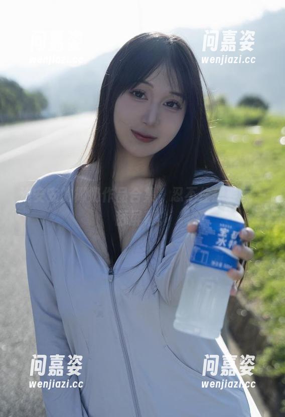 浅安安的椰奶作品合集，忍不住想要舔一舔屏幕。