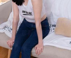 甜予摄影 – 澜澜的帆布鞋，图片中无圣光却有点俏皮
