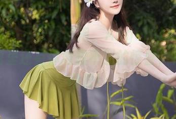 秀人网 – 不仅是旗袍，AngelaLee李玲的图包里还有你意想不到的惊喜，福利多得很！