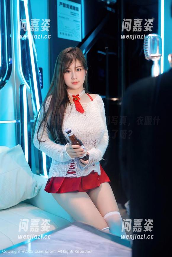 秀人网-娜露Selena 秀人网 - 娜露Selena福利写真,衣服什么时候变得这么好看了呀?
