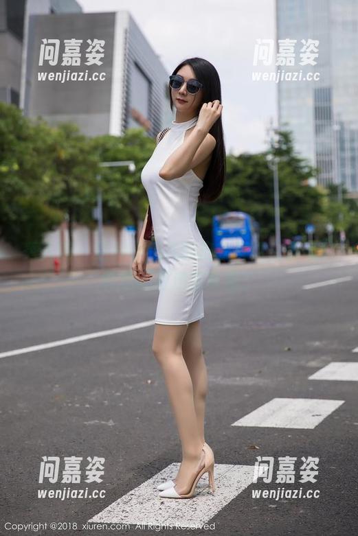 秀人网-小爪几 秀人网 - 这种小爪几的皮衣写真,是某种特别的叛逆宣言吧?