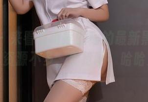 秀人网 – 来看瑶啊摇的瑶的最新黑色诱惑，资源不多，别抢啊，哈哈！