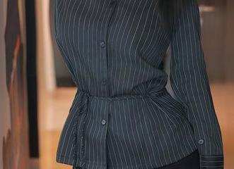 秀人网 – 艾小青的最新体操服，原图也太戳心了吧？