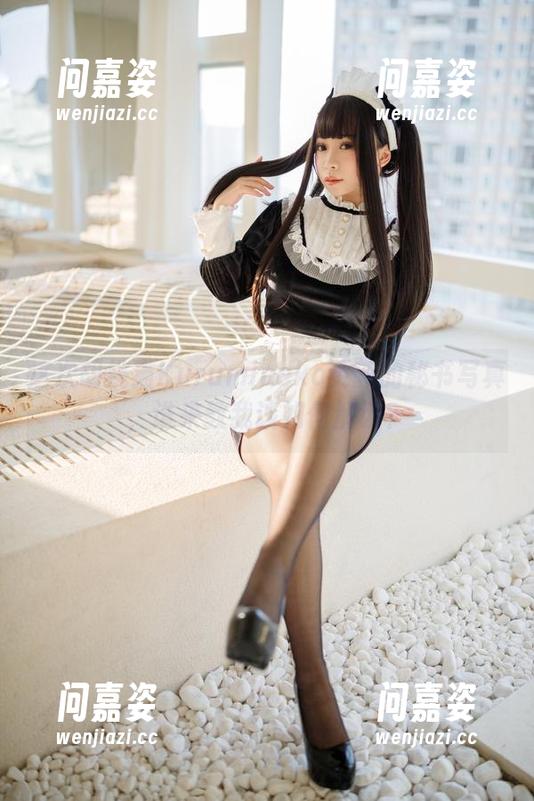 胡桃猫Kurumineko 这次胡桃猫Kurumineko更新的秘书写真,谁来教我该如何解读?